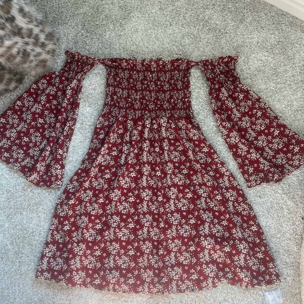 Floral Off-Shoulder  - Red